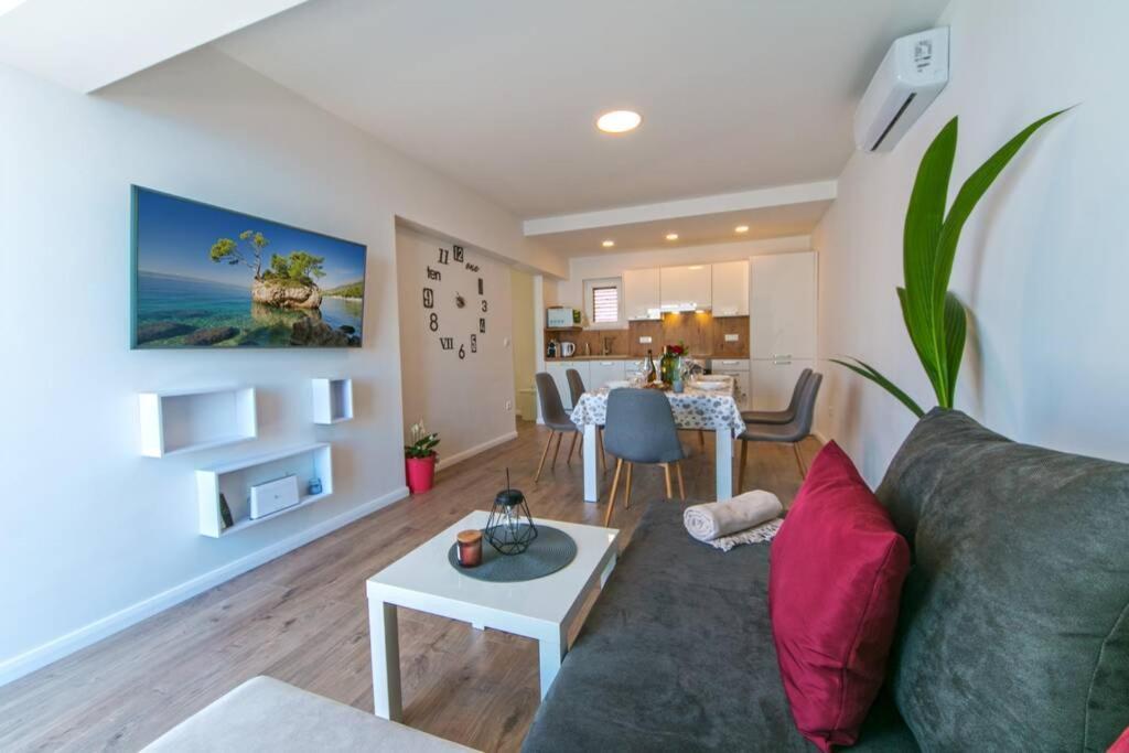 Apartman Macan Brela Extérieur photo
